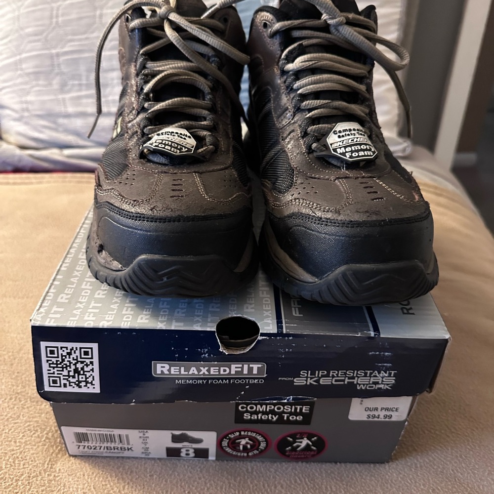 Skechers Men's Gray Composite Safety Toe Athletic Shoes